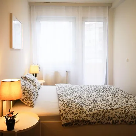 アパート Filinhome Supljikca ノヴィ・サド